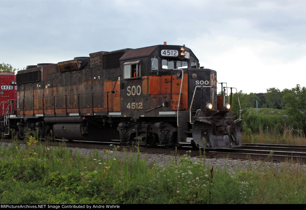 SOO 4512 leads on G67's EB return trip